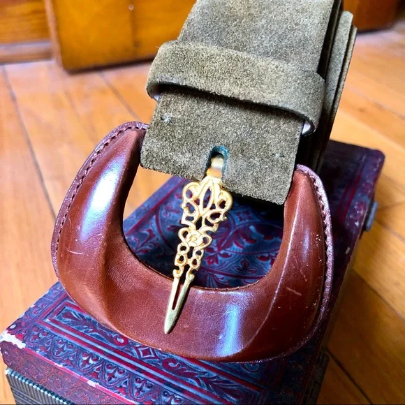 Vecceli Italy | Accessories | Vintage De Vecchi Leather Belt  display picture 1